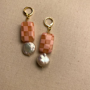 checkered pink pearl drop